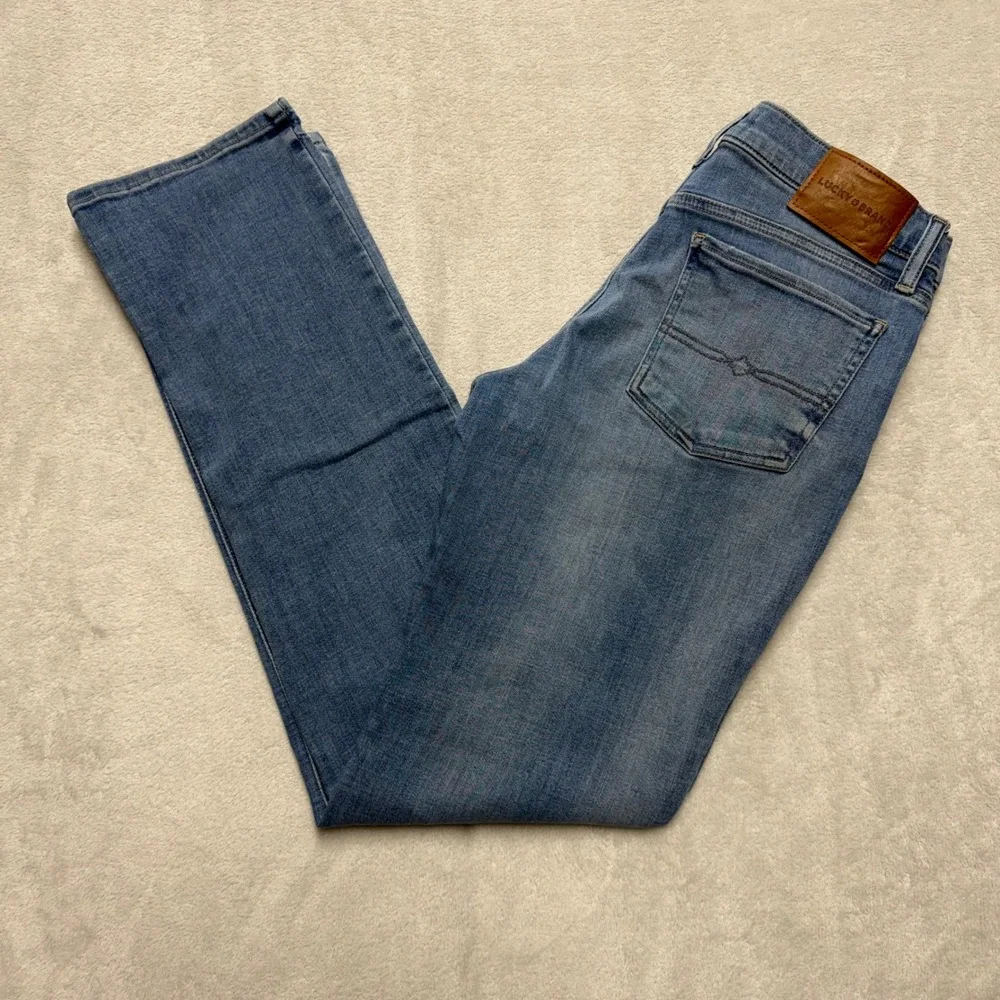 Lucky Brand‎ Sweet Mid Rise Straight Jeans Blue Distressed Denim 6/28 R